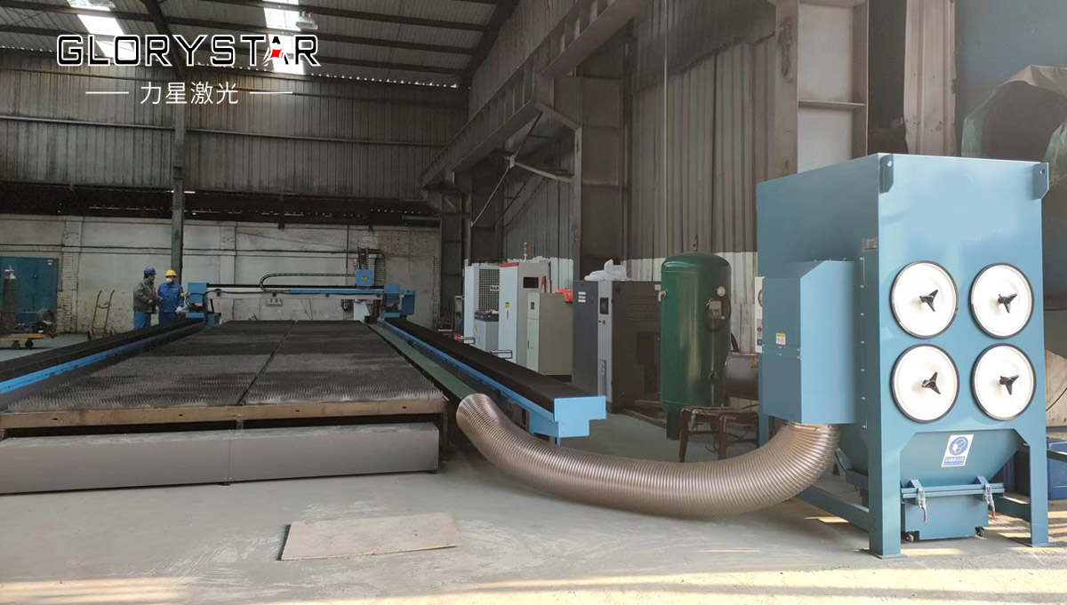力星激光：超大幅面、超高功率地軌式光纖激光切割機“牛氣”出貨